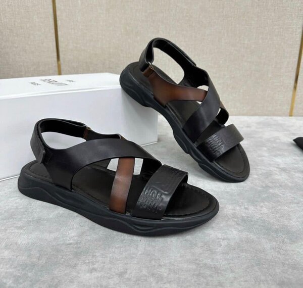Sandales en cuir noir