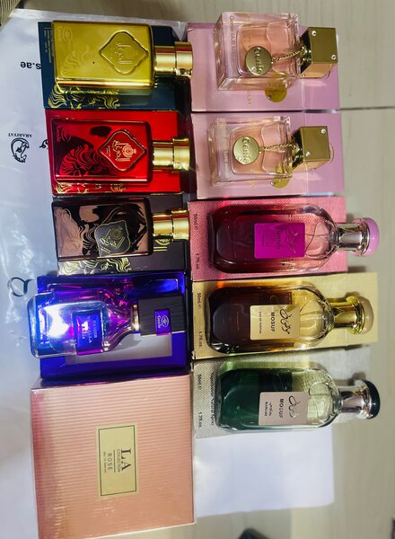 Collection de parfums élégante
