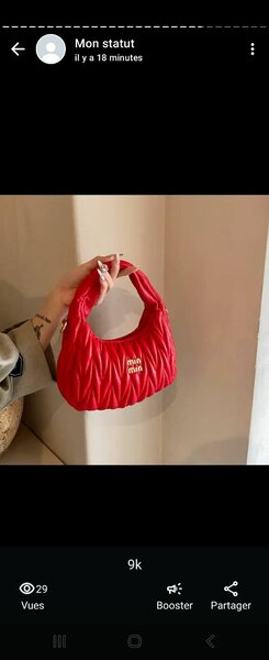 Sac à main rouge élégant