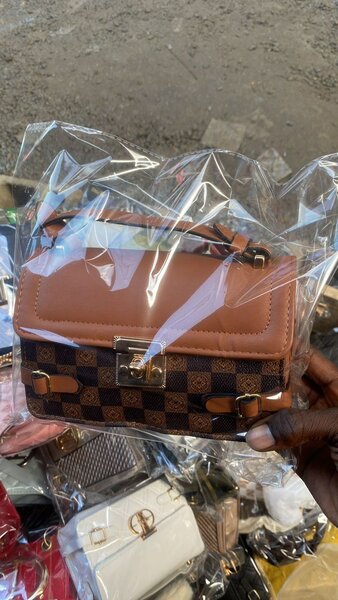 Sac à main élégant en cuir