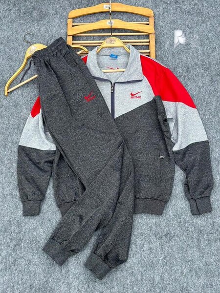 Ensemble de survêtement Nike