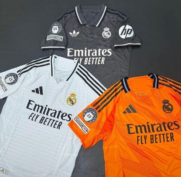 Maillots de football Barcelone et Real