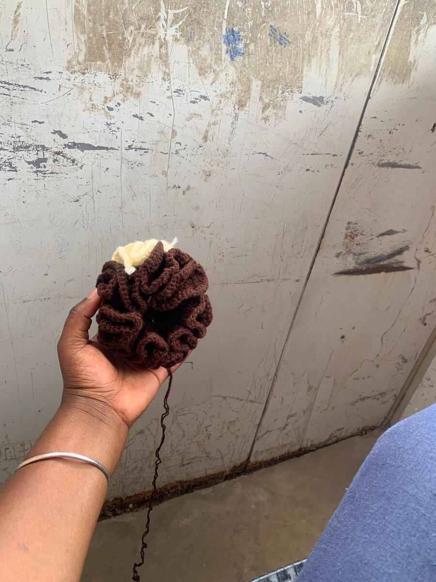 Chouchou en crochet vibrant