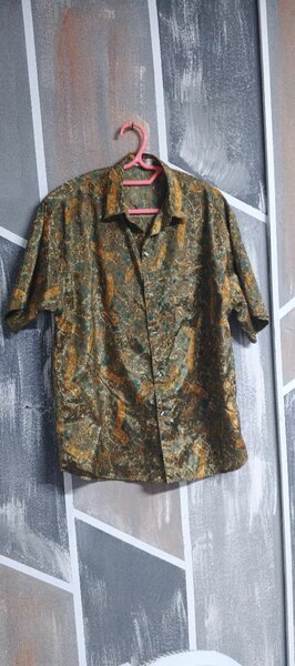 Chemise à motifs vintage