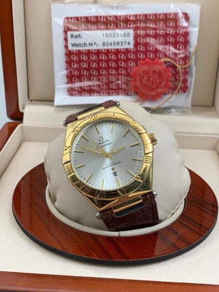 BVLGARI LEATHER WATCH