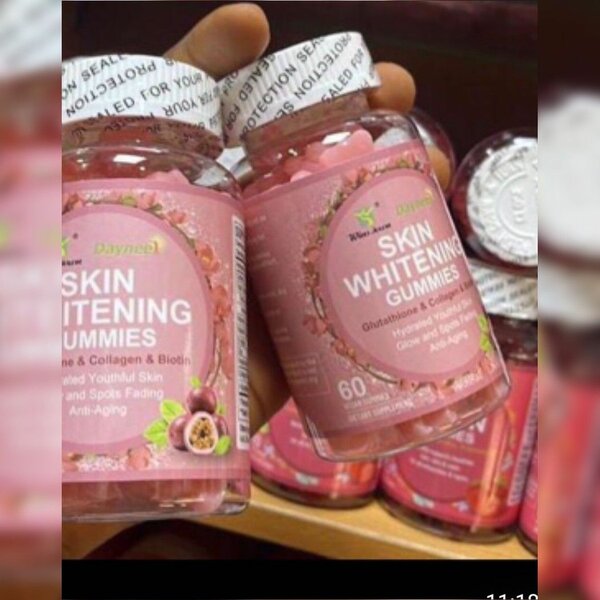 Skin whitening gummies