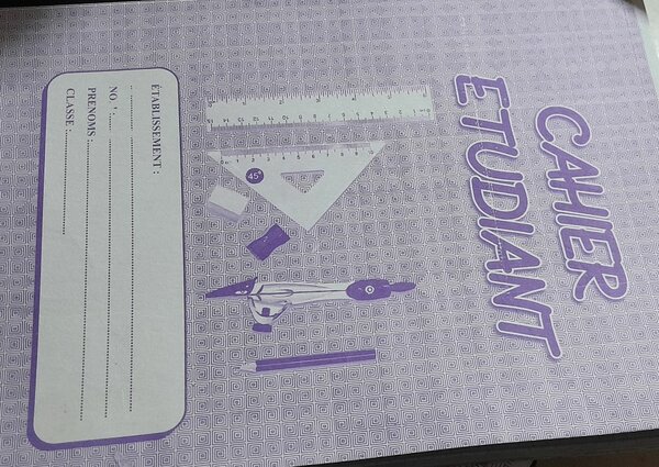 05 Cahier Étudiant  350 Pages