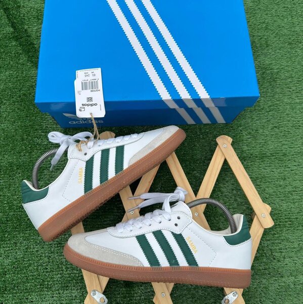 Adidas Baskets blanches et vertes