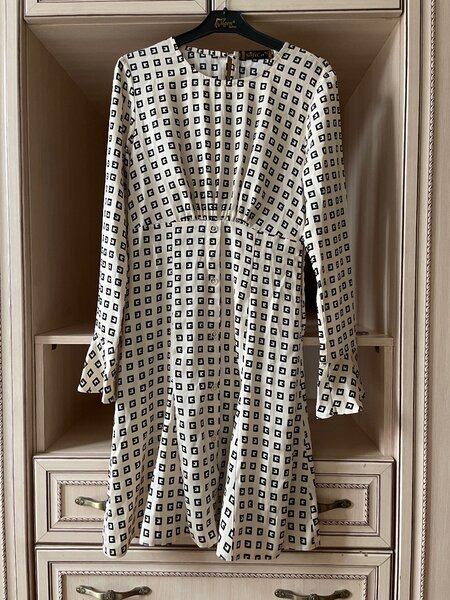 Платье из шелка