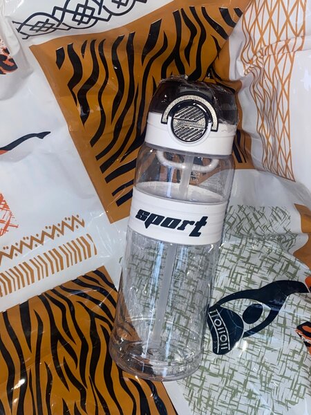 Bouteilles d'eau sport réutilisables