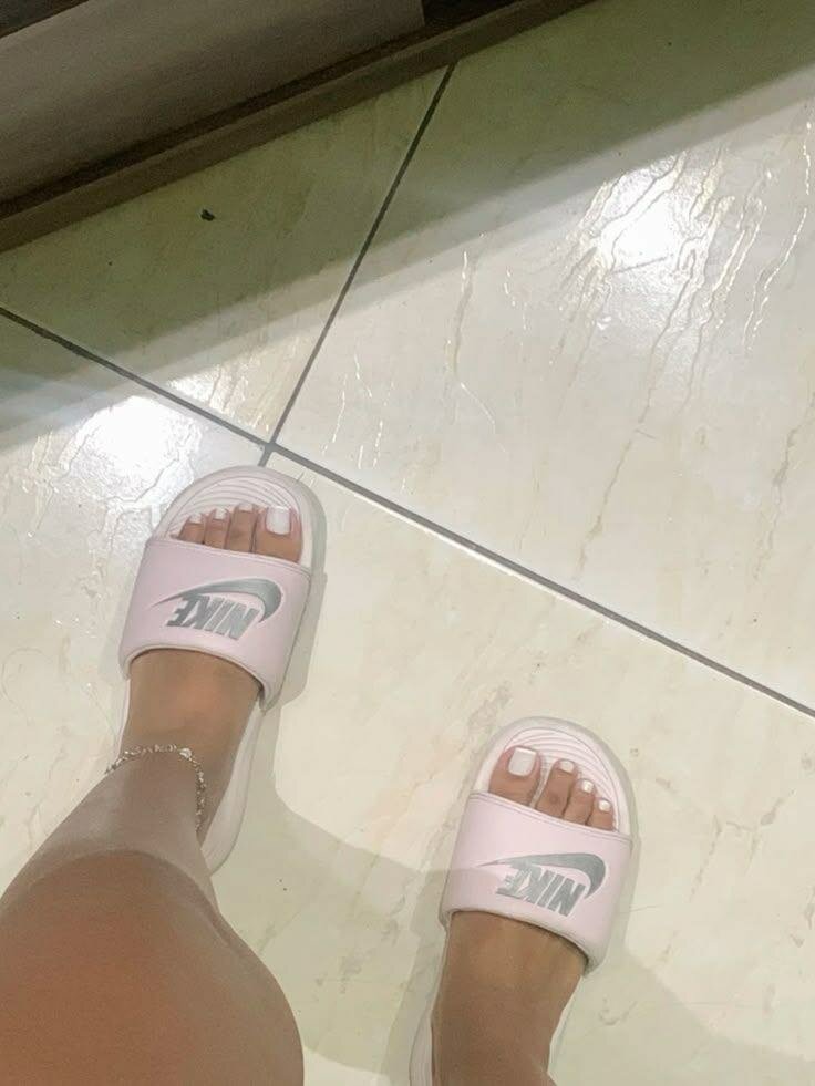 Claquettes Nike confortables