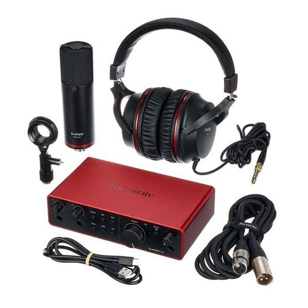 Focusrite Studio sound card Bundle 2i2 4th Gen