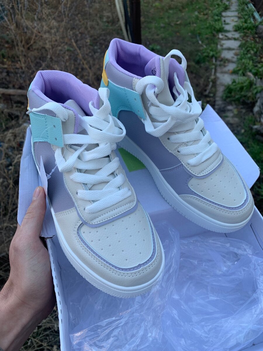 Кеды, кроссовки женские