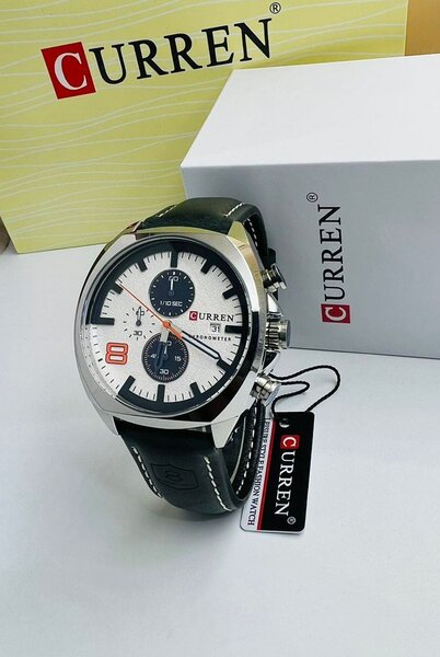 Montre de luxe disponible