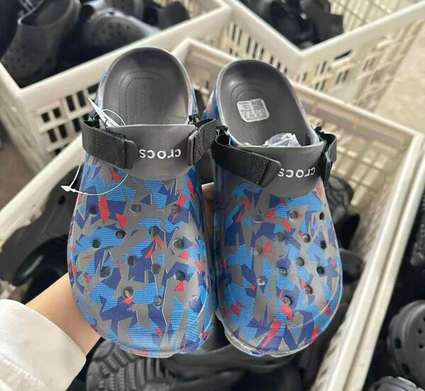 Chaussures Crocs motifs camouflage