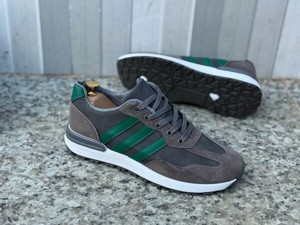 Chaussures de sport en cuir tendance