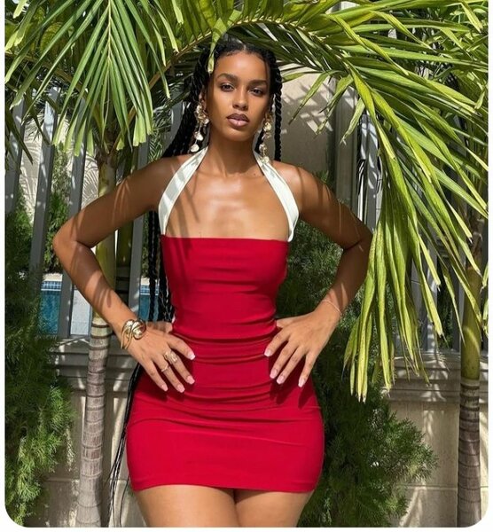 Robe moulante rouge été