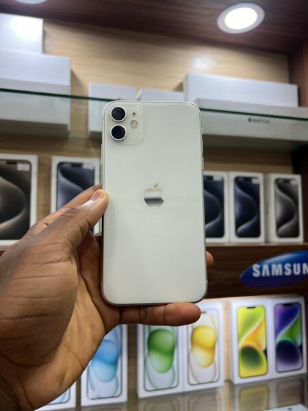 IPHONE 11 64GIGA SECONDE MAIN PROPRE