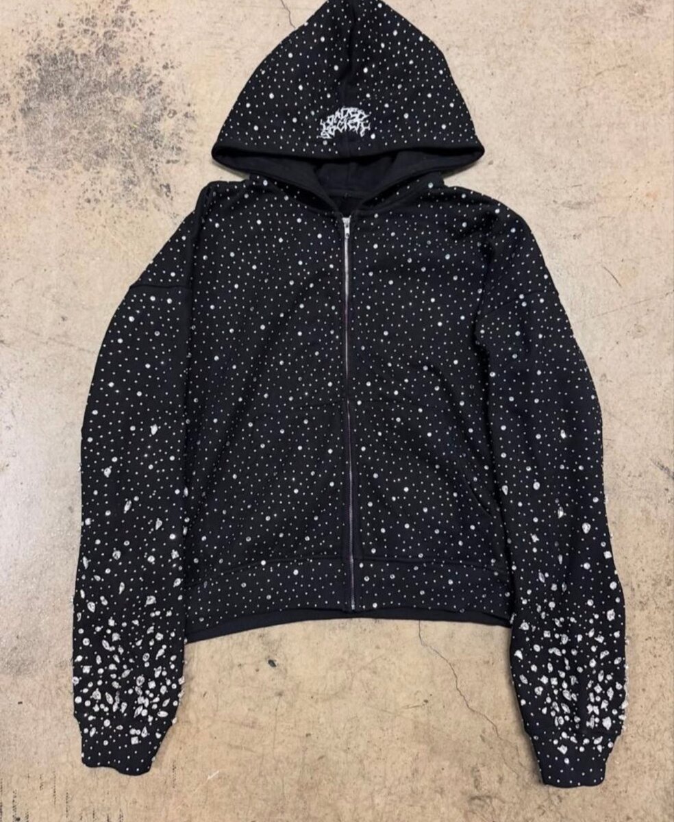 Veste à capuche noire à strass