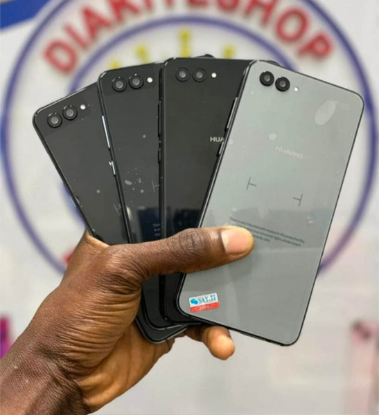 HUAWEI NOVA 2S CASI (256gb)