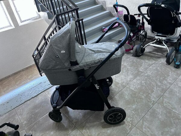 Коляска Joie