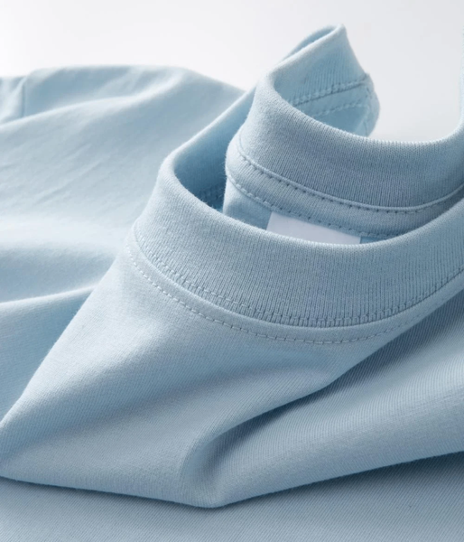 T-shirts basiques confortables et élégantes