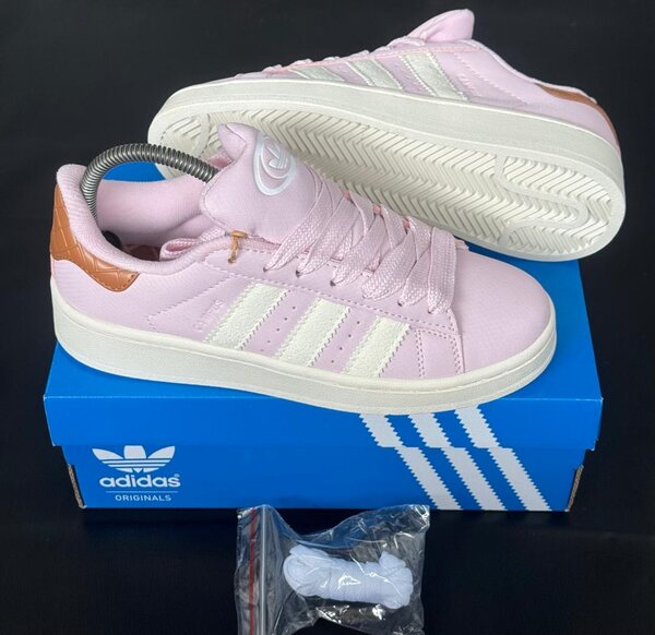 Sneakers roses Adidas