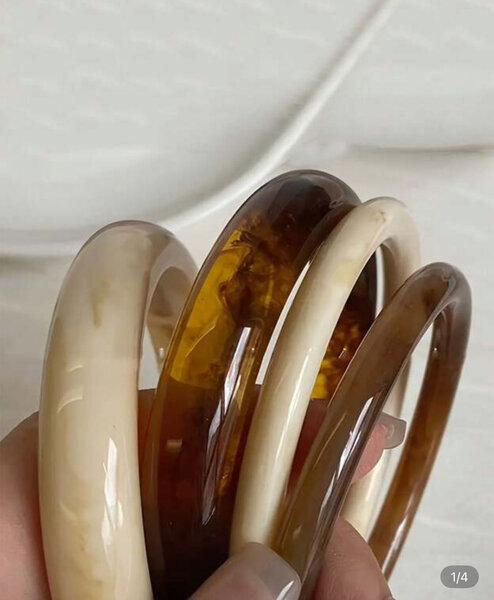 Bracelets en résine élégants