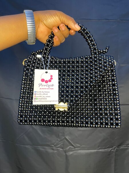Sac en perles élégant noir(Aya