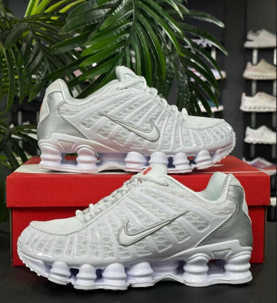 Chaussures de sport modernes