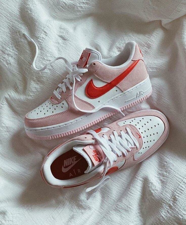 Nike Air Sneakers Roses
