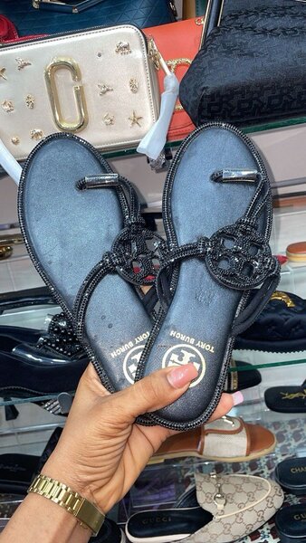 Sandales mode noir pour femme