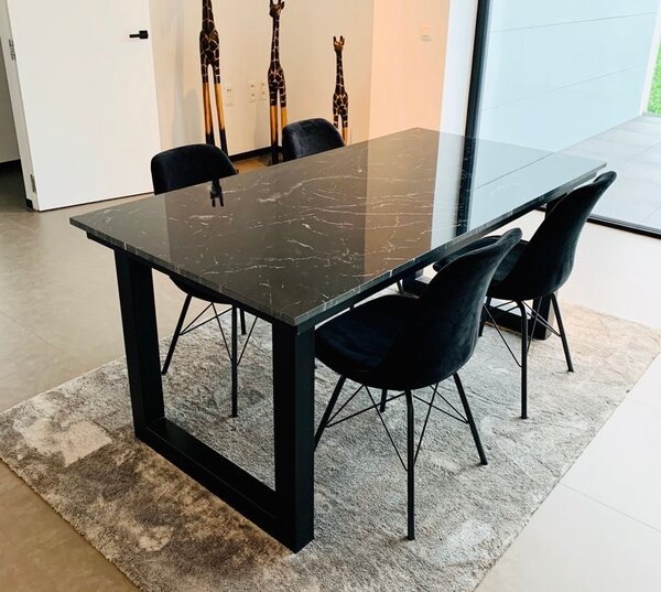 Table à manger moderne