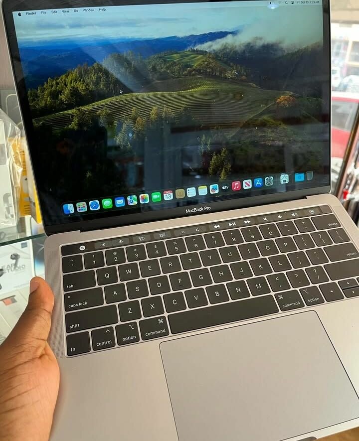 PRE-OWNED MACBOOK PRO 2019