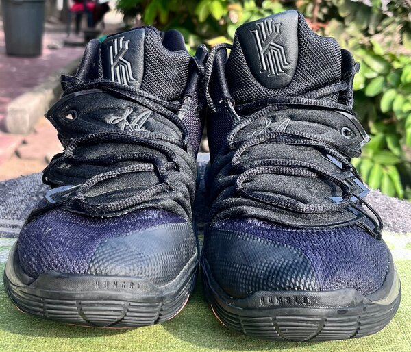 *NikeKyrie 5 'Neon Sole'*