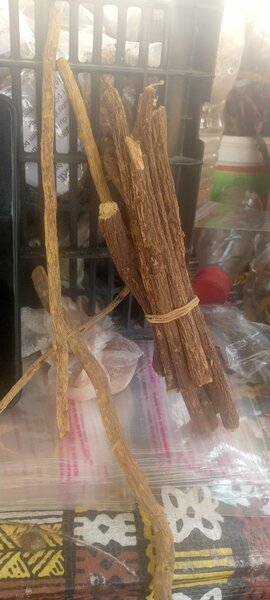 Bâtons de racine de réglisse