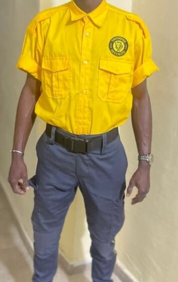 Combinaison gris jaune