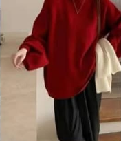 Красная женская кофта 