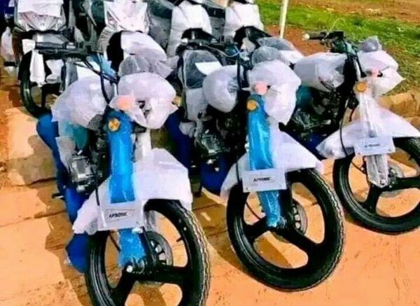 Moto enfant électrique bleu