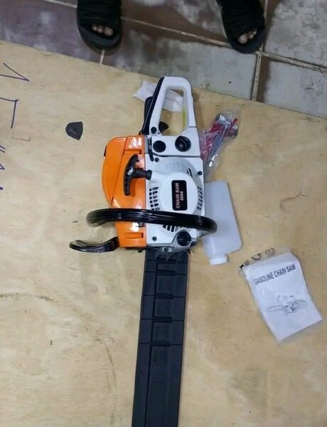 Scie à chaîne essence MS pour la coupe de bois