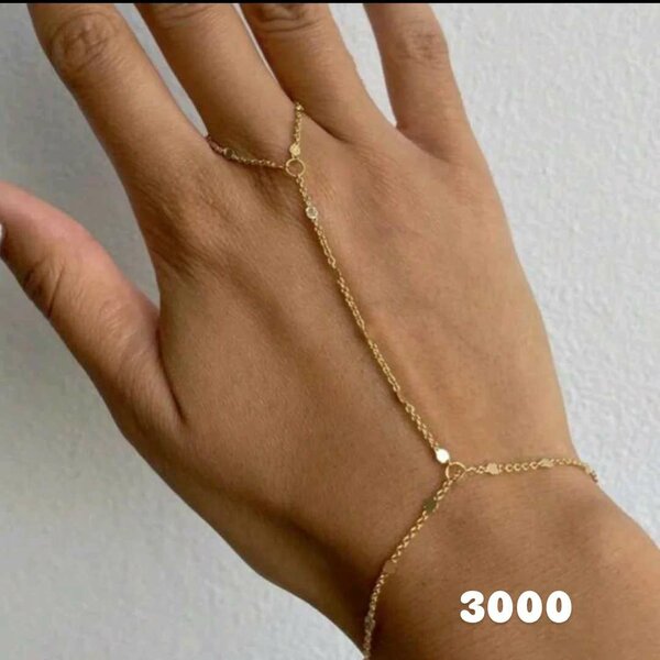 Bracelet de main élégant