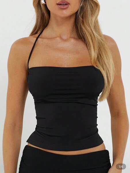 Top dos nu élégant