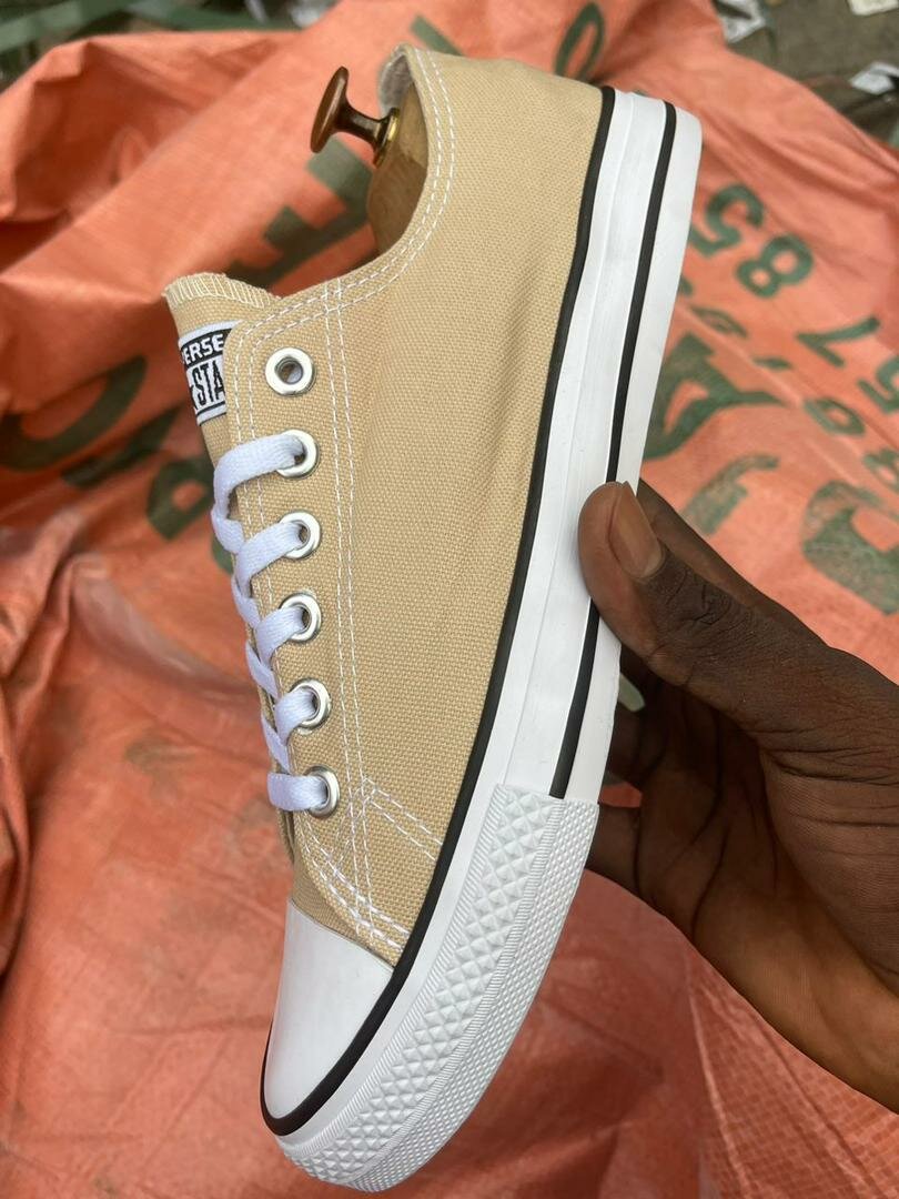 Chaussures en toile tendance