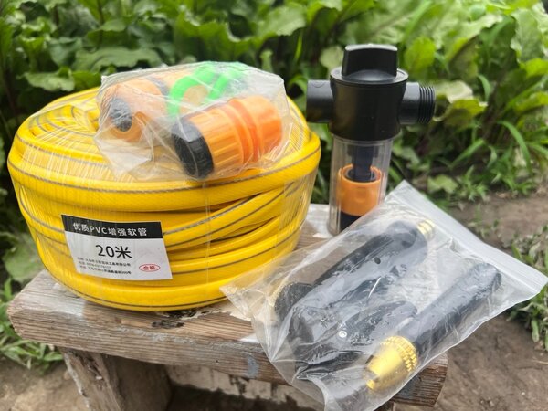 Шланг для поливов и мойки.