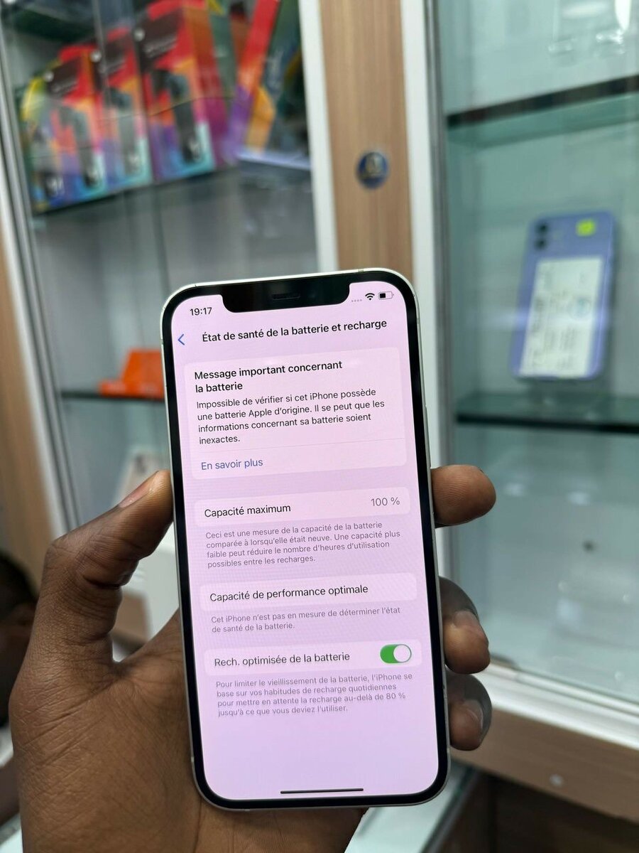 iPhone 12 64go en bon état