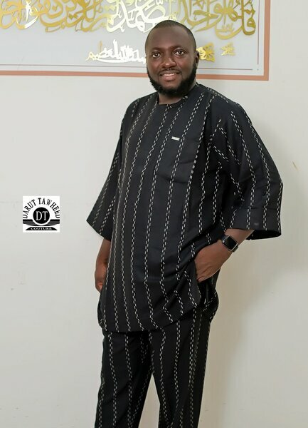 Ensemble lin noir motifs