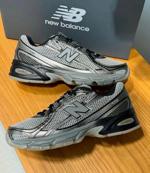 New Balance 740