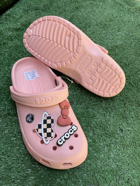 CLASSIC CROCS