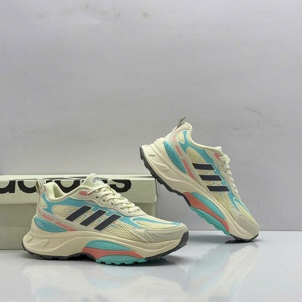 Chaussures Adidas Originals Femme