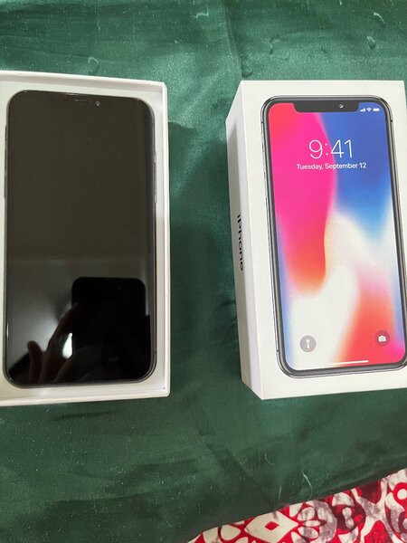 iPhone X256gb
